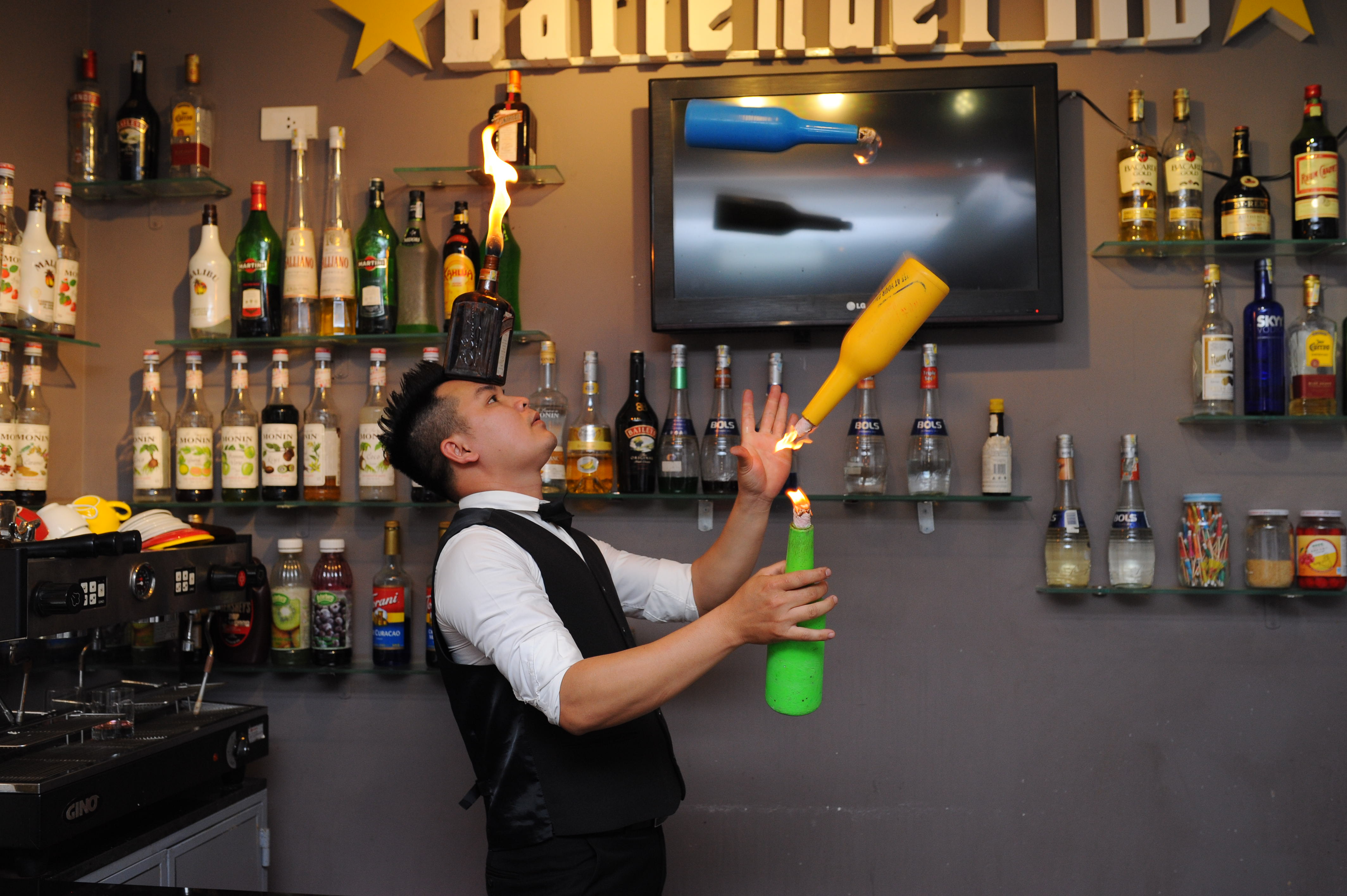 KHÓA FLAIR BARTENDING