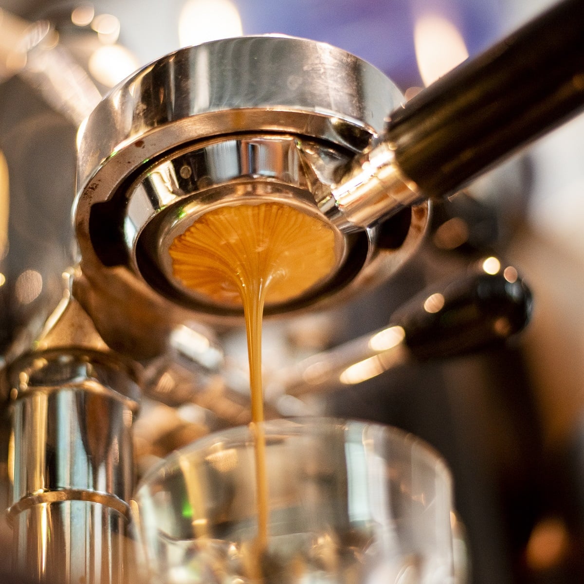 NHỮNG BÍ MẬT BẠN CẦN BIẾT ĐẾN KHI PHA CAFE BẰNG MÁY